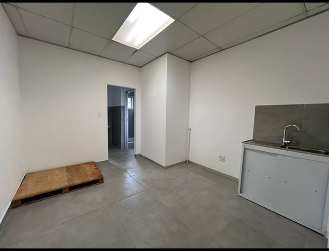 363M² WAREHOUSE TO LET IN OLIVEDALE